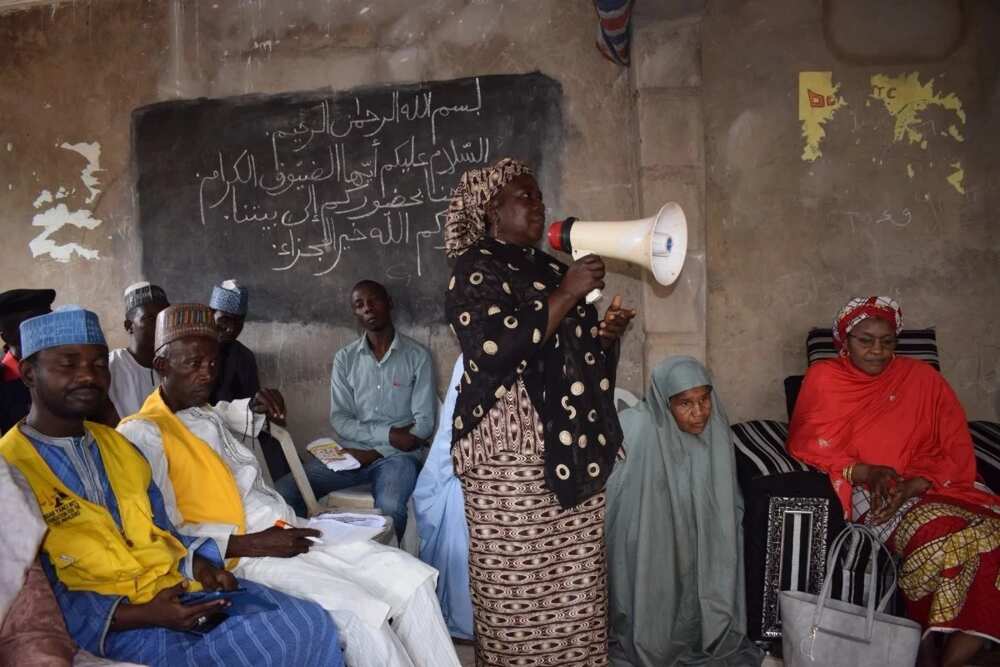 Gwamna El-Rufai ya amsa kiran mutanen Hayin Mallam Bello Gwamna El-Rufai ya amsa kiran mutanen Hayin Mallam Bello