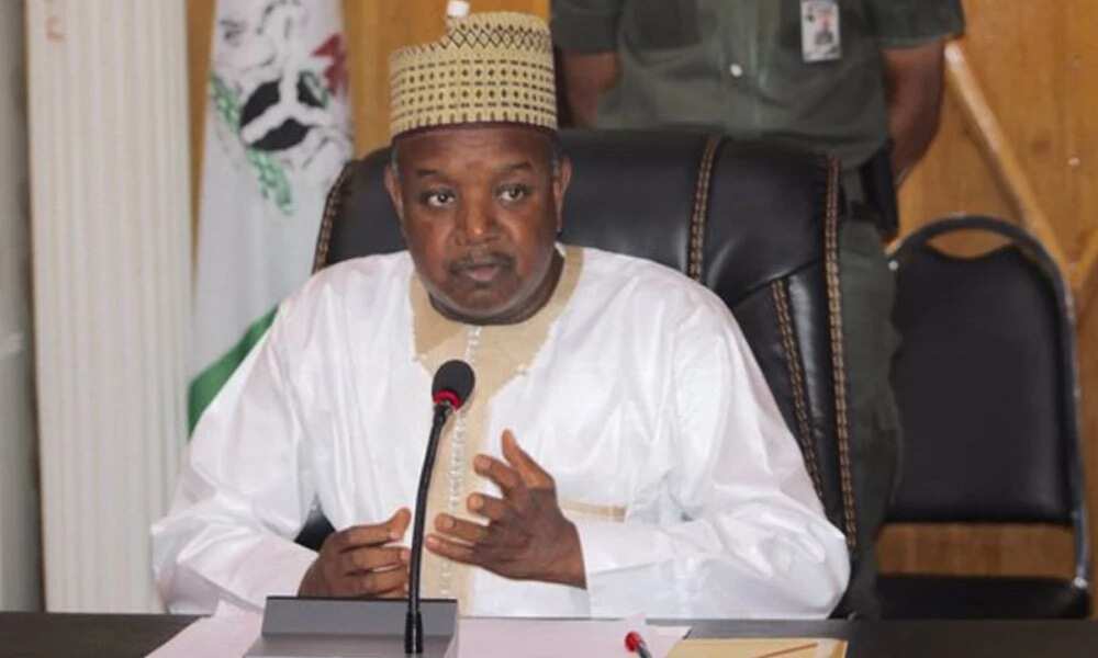 Motar gwamnan jihar Kebbi ta samu hatsari, mutane 4 sun jikkata Motar gwamnan jihar Kebbi ta samu hatsari, mutane 4 sun jikkata