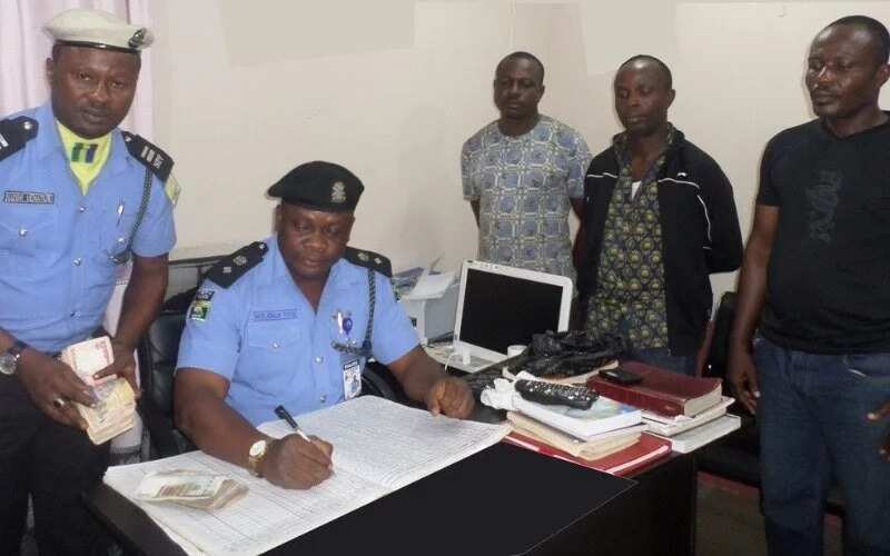 IGP dismisses 3 policemen for illegal arrest, extortion (Photo)