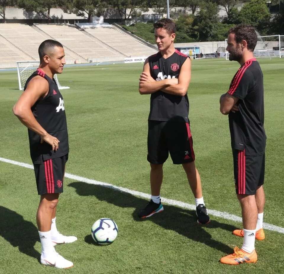 Alexis Sanchez trains with Manchester United after joining pre-season tour in America