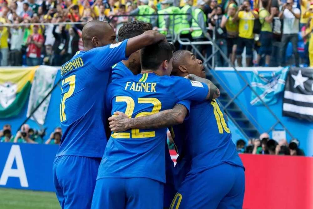 Coutinho, Neymar score as Brazil beat hard fighting Costa Rica 2-0