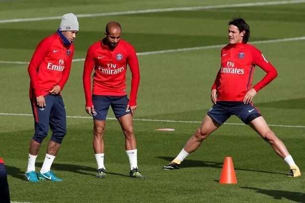 Neymar and Edinson Cavani pictured training together after PSG superstars' penalty row