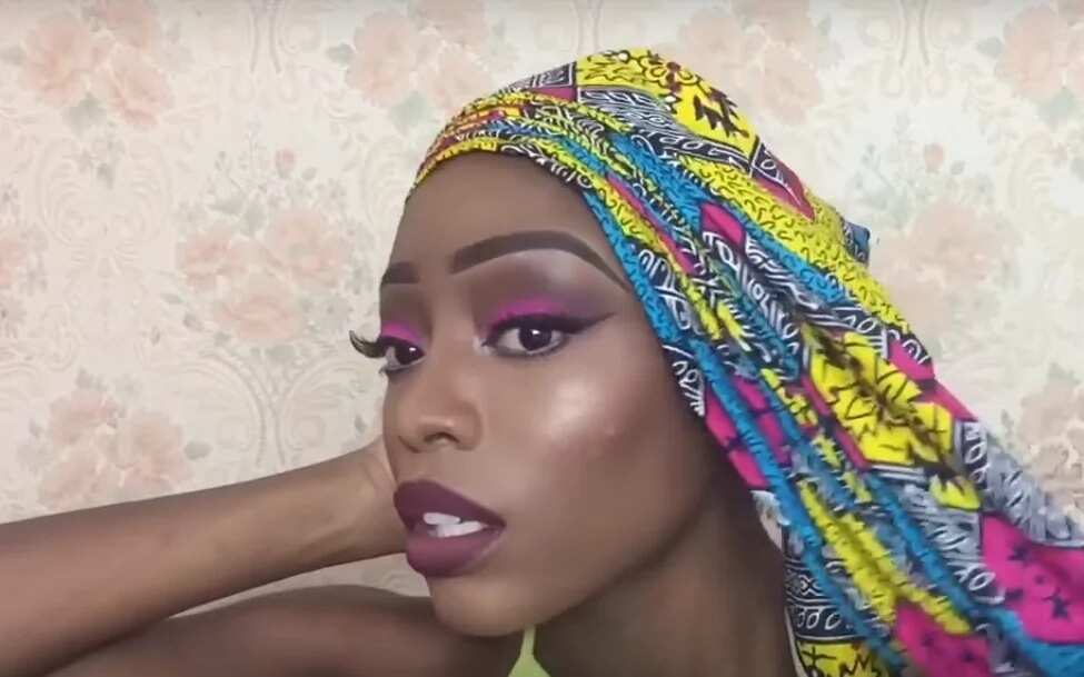 Tie gele with us Tie gele with us