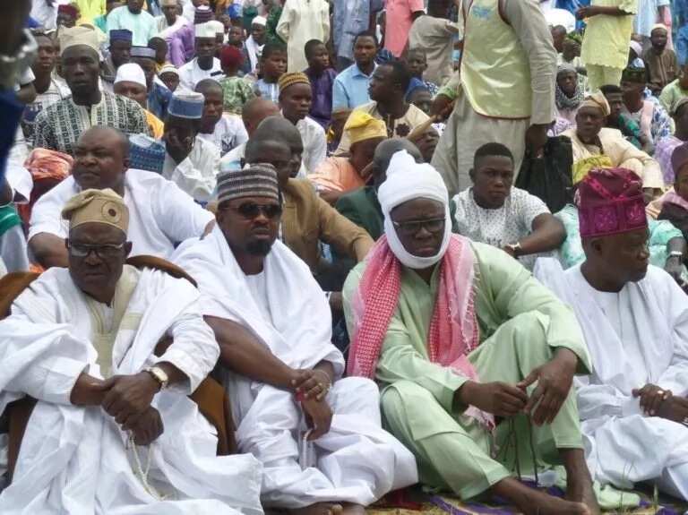 Governor Fayose of Ekiti state joined Muslim faithfuls for the Eid-el-Kabir prayers. Photo credit: Vanguard