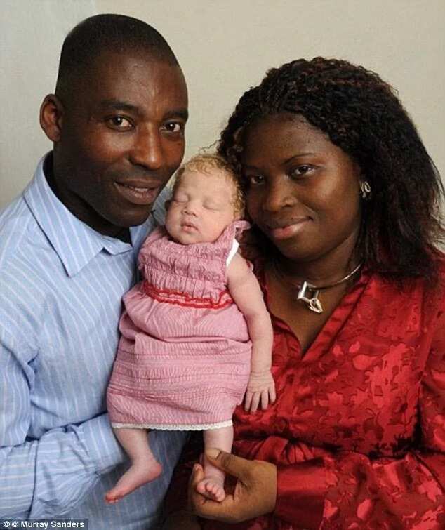 Couple black white to give baby birth White couple