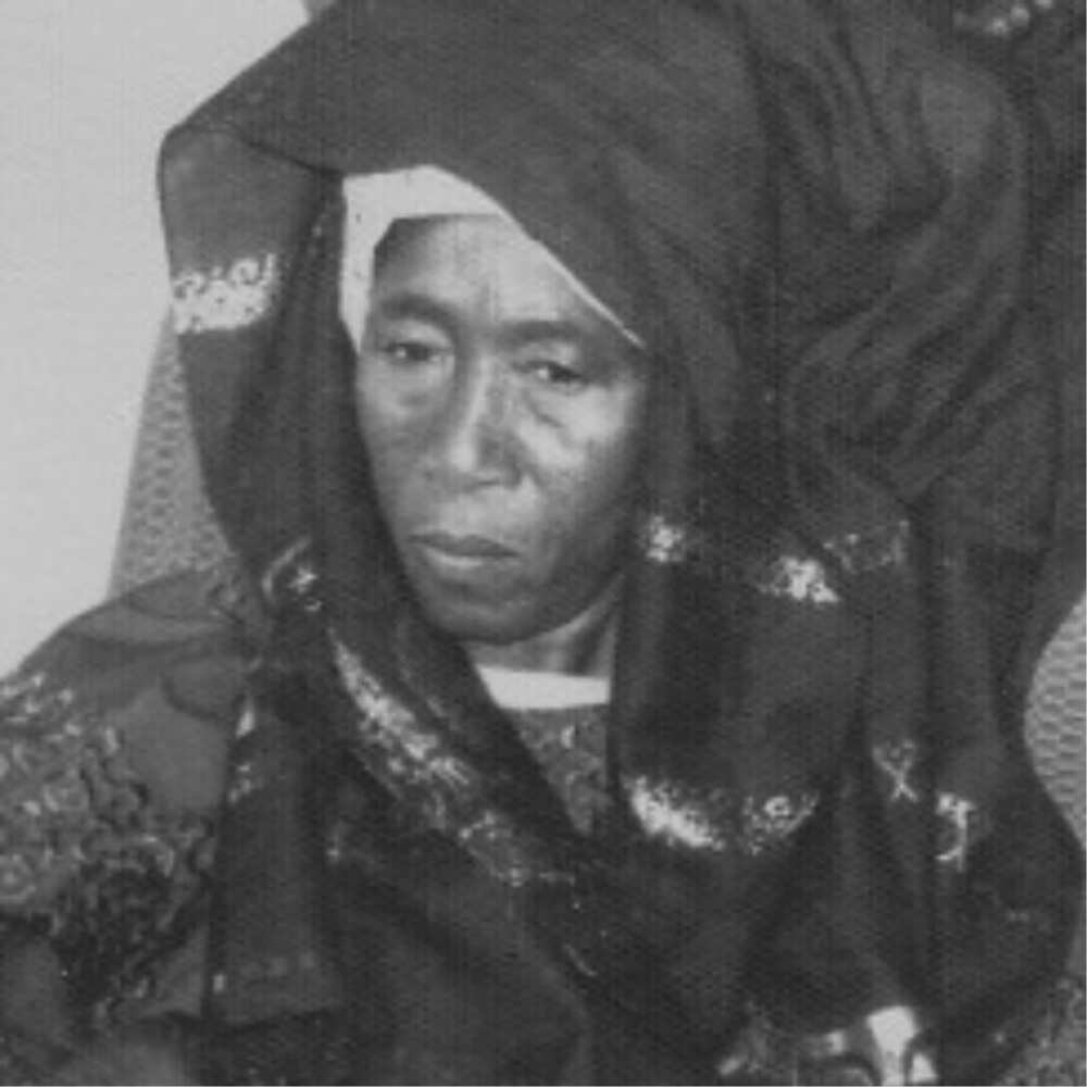 Takaitacen tarihin Ladi Dosei Kwali, mace ta farko da aka saka hoton ta a kudin Najeriya Takaitacen tarihin Ladi Dosei Kwali, mace ta farko da aka saka hoton ta a kudin Najeriya