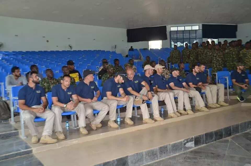 Israeli military group to train 450 air force men (photos)