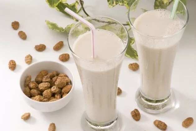 Tiger nut and dates juice recipe: milk