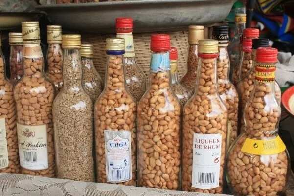 container to prevent groundnuts from turning dampened