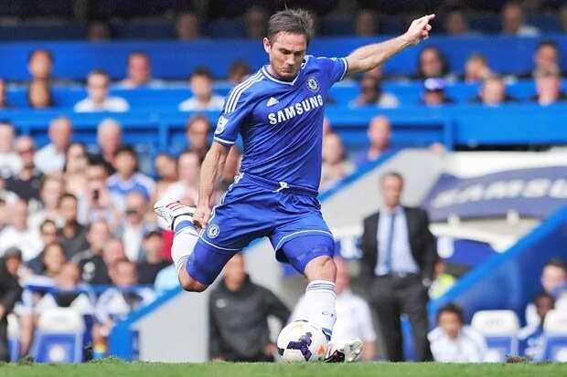 Frank Lampard yayi sallama da kwallo