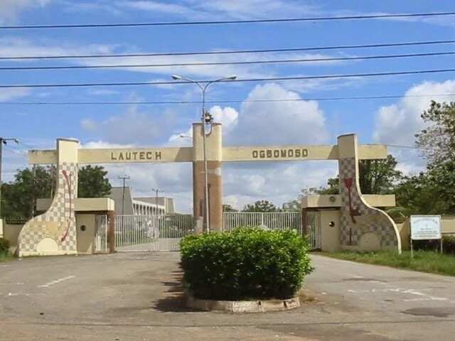 LAUTECH students fight over N500,000 gift from governor