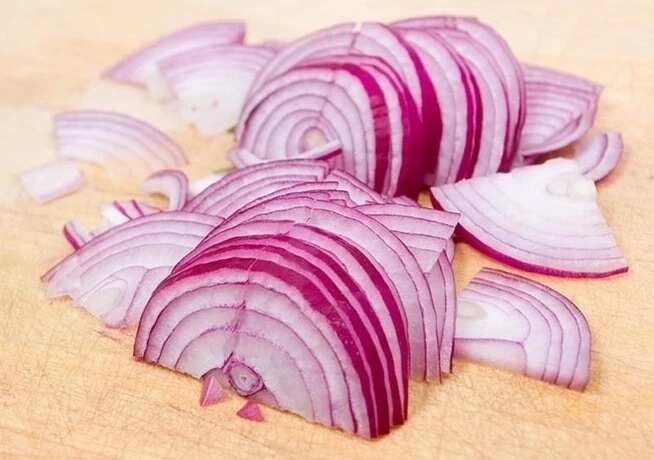 Top advantages of eating raw onions for men and women