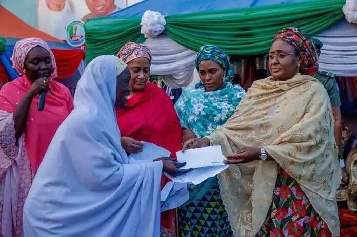 Cikin Hotuna: Aisha Buhari ta ƙaddamar da Cibiyar tallafawa Mata a Garin Daura