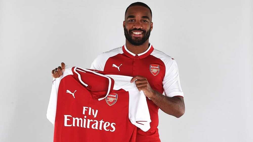Breaking: Lacazette finally signs for Arsenal (photos)