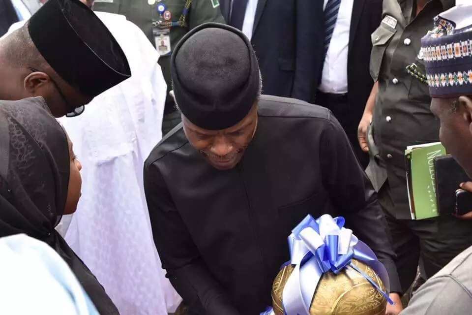 Yemi Osinbajo arrives Niger state for Economic Summit Yemi Osinbajo arrives Niger state for Economic Summit