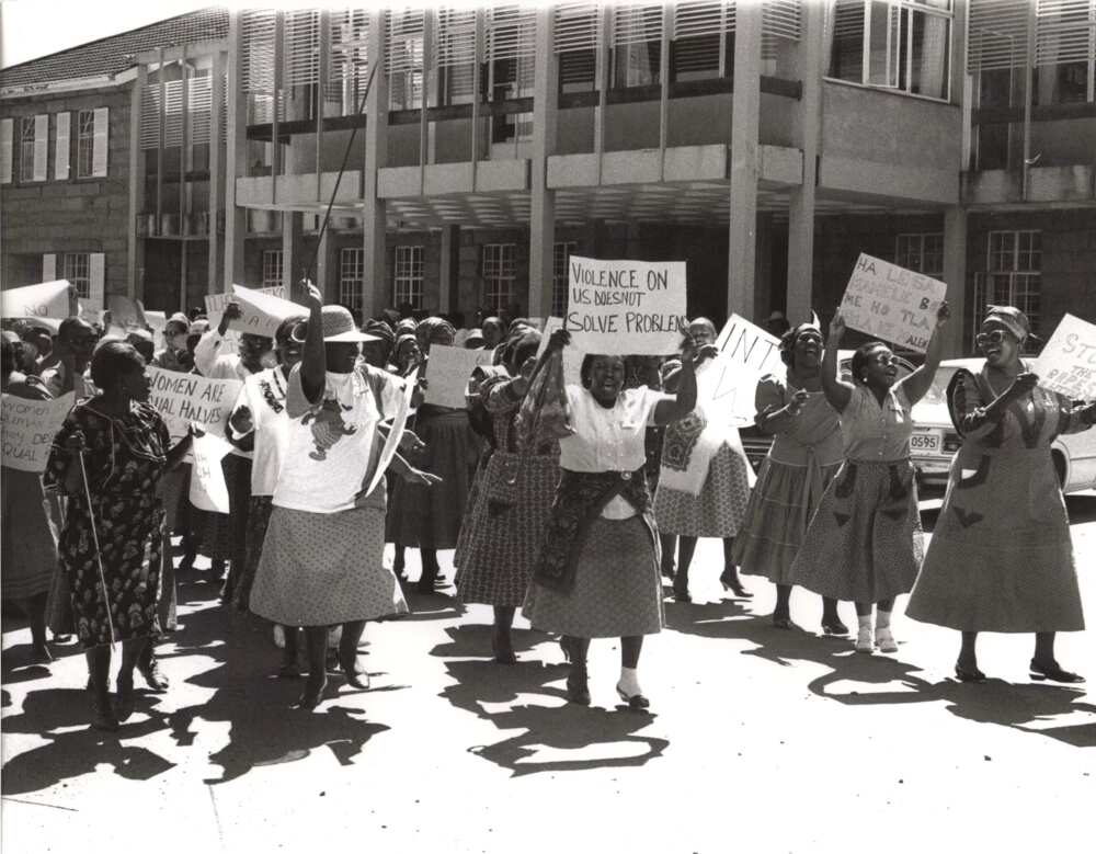 Women's protest Women's protest