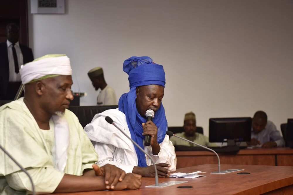 YANZU-YANZU: Mukaddshin shugaban kasa na ganawa da Jama’atu Nasril Islam da Kungiyar C.A.N YANZU-YANZU: Mukaddshin shugaban kasa na ganawa da Jama’atu Nasril Islam da Kungiyar C.A.N