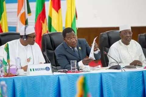 Buhari Arrives Cotonou For Niger Basin Authority Summit