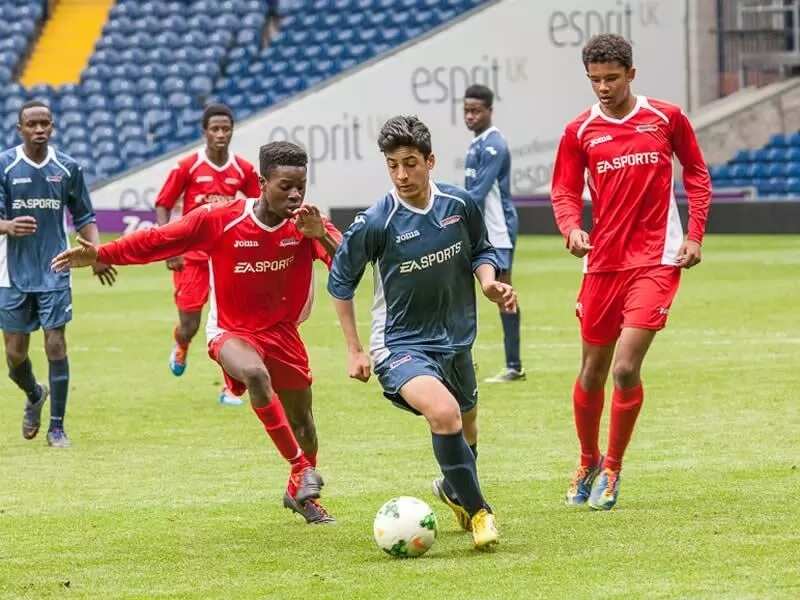 Football academy in UK for international students: requirements and fees