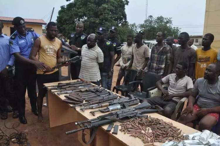 Cikin Hotuna: Masu Garkuwa da Mutane sun shiga hannun hukumar 'Yan sanda a jihar Benuwe Cikin Hotuna: Masu Garkuwa da Mutane sun shiga hannun hukumar 'Yan sanda a jihar Benuwe
