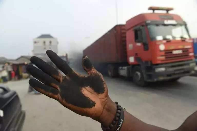 5 ways to live healthy with the black soot pollution in Port Harcourt
