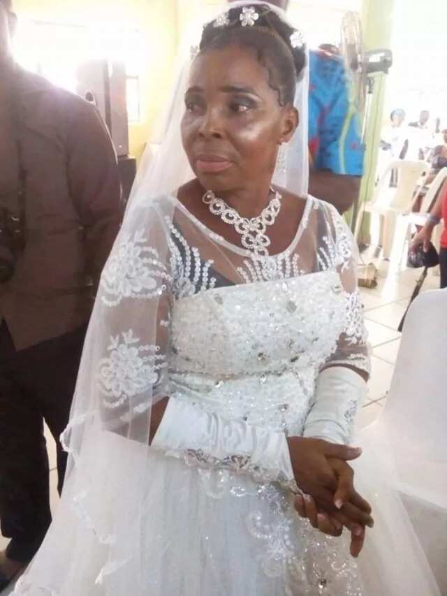 50-year-old woman walks down the aisle in Port Harcourt (photos)