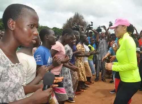 Iara Oshiomhole Visits IDP Camp In Edo