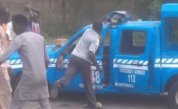 Crisis started when some NURTW touts destroyed FRSC official. Photo credit: Nairaland, Henryanna36