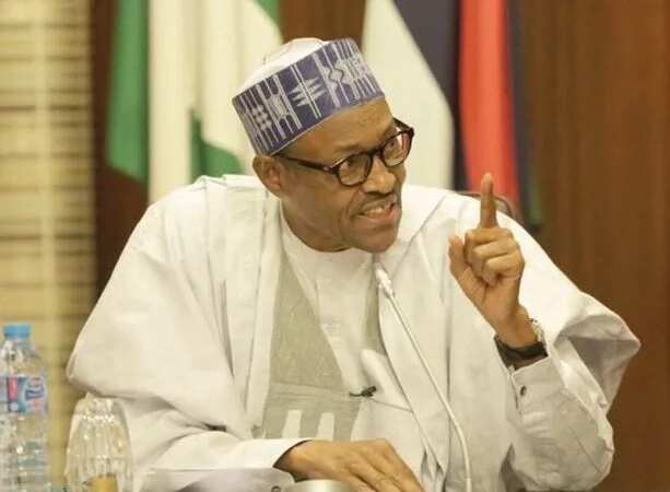President Buhari sends warning to looters, vows total war