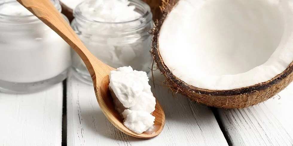 make coconut oil mask