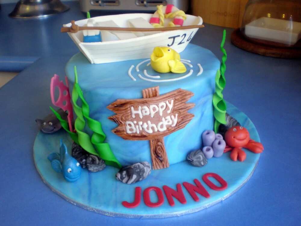Birthday cake with fishing