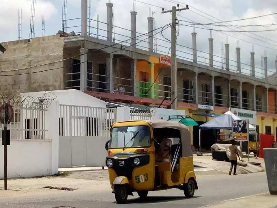 Wani matashi ya kera a daidaita da bai anfani da man fetur (Hotuna) Wani matashi ya kera a daidaita da bai anfani da man fetur (Hotuna)