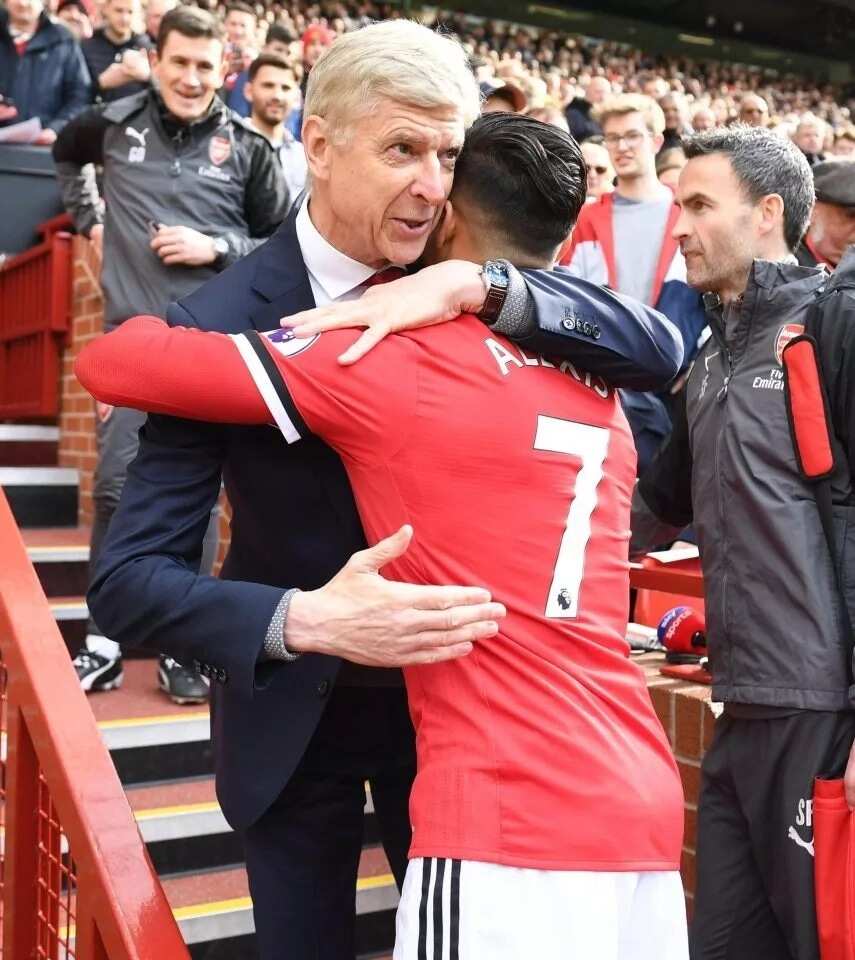 Alexis Sanchez finally got his chance to say goodbye to Arsene Wenger