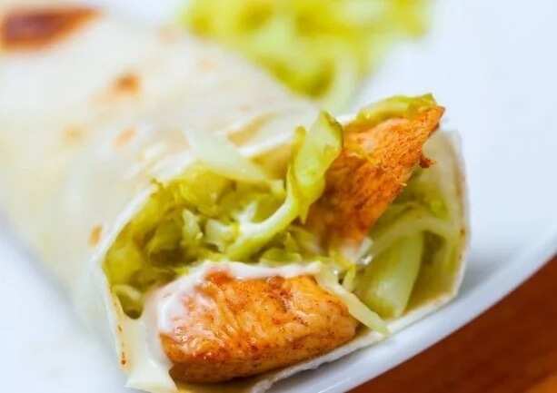 Wrapping chicken shawarma Wrapping chicken shawarma