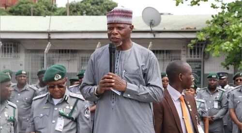 BREAKING: Nigeria Customs suspends collection of duties on old vehicles