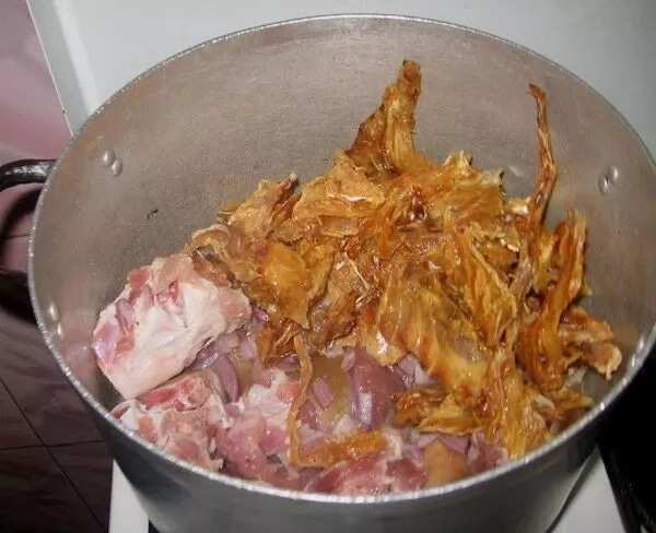 How to make Nigerian Atama soup with waterleaf