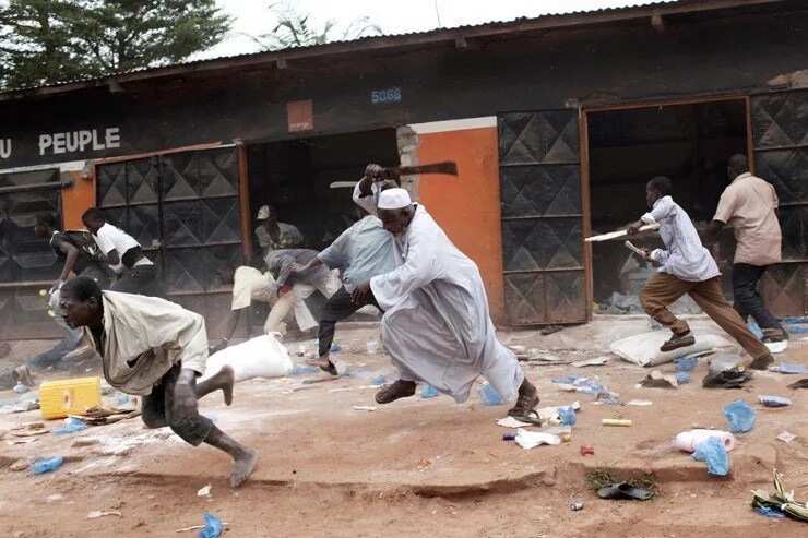 Rikicin kabilanci a Taraba ya hallaka mutane 42 Rikicin kabilanci a Taraba ya hallaka mutane 42