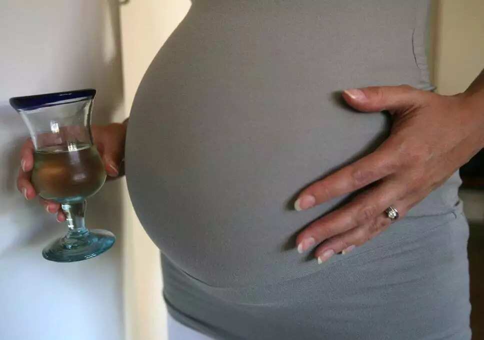 Non-alcoholic wine while pregnant