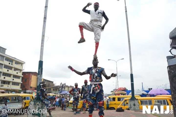 Meet 29-year-old Abu Sefua, the leader of a Hausa performing group that entertains people in Lagos (photos)