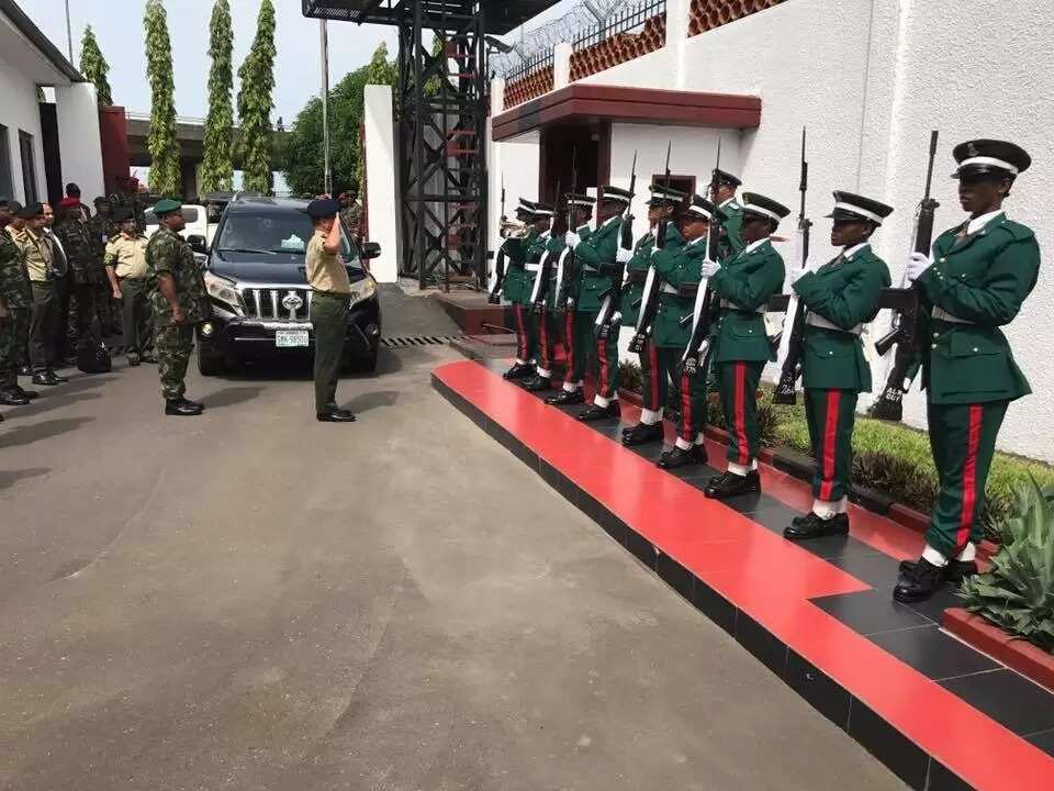 Bangladeshi chief of army staff visits Nigeria