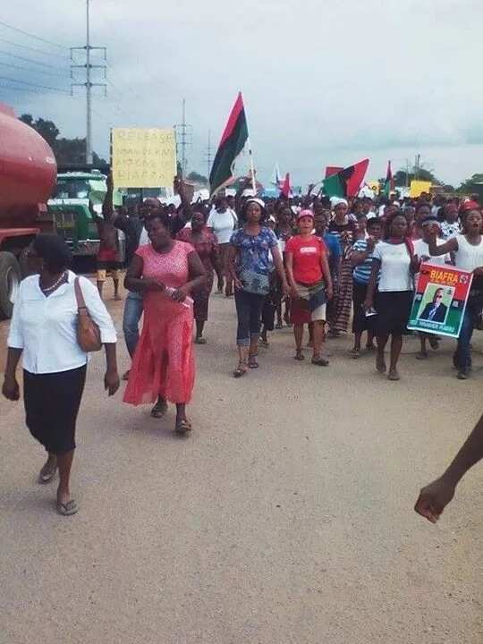 PHOTOS: Pro-Biafra Protesters Move To Aba