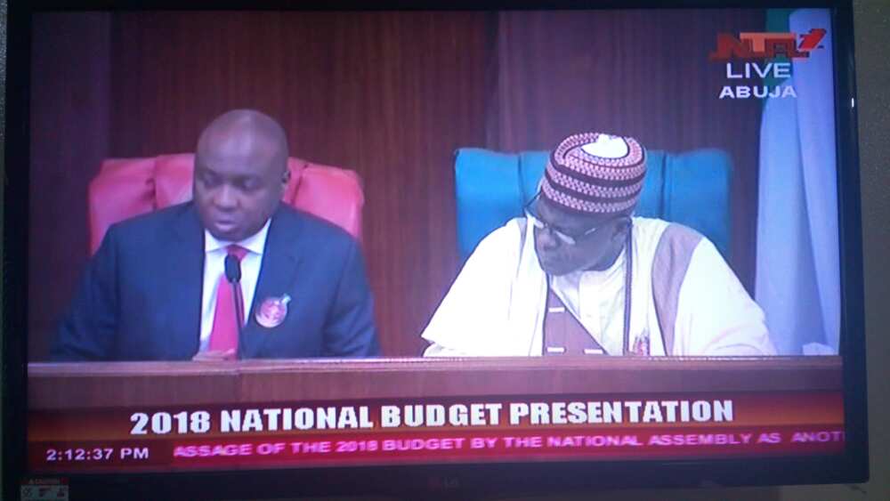 LIVE UPDATES: Buhari arrives National Assembly, presents 2018 budget to joint session