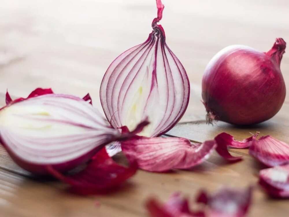 Advantages for your health from consuming raw onions everyday