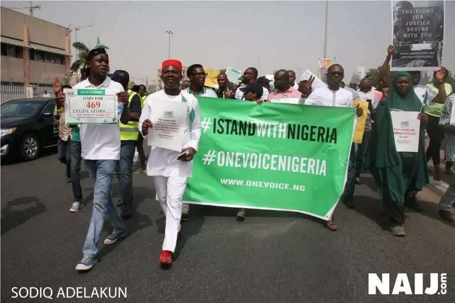 Live Updates: Anti-Government protest kicks off as Nigerians gather in Lagos, Abuja (photos,video)