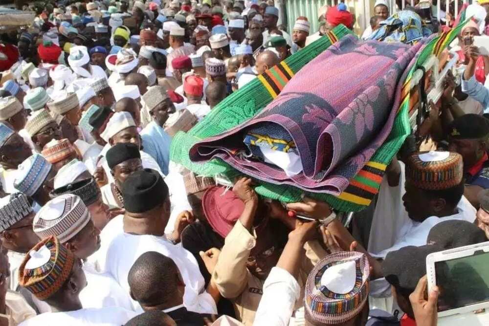 Hotunan jana’izar marigayi Ibrahim Dasuki Hotunan jana’izar marigayi Ibrahim Dasuki