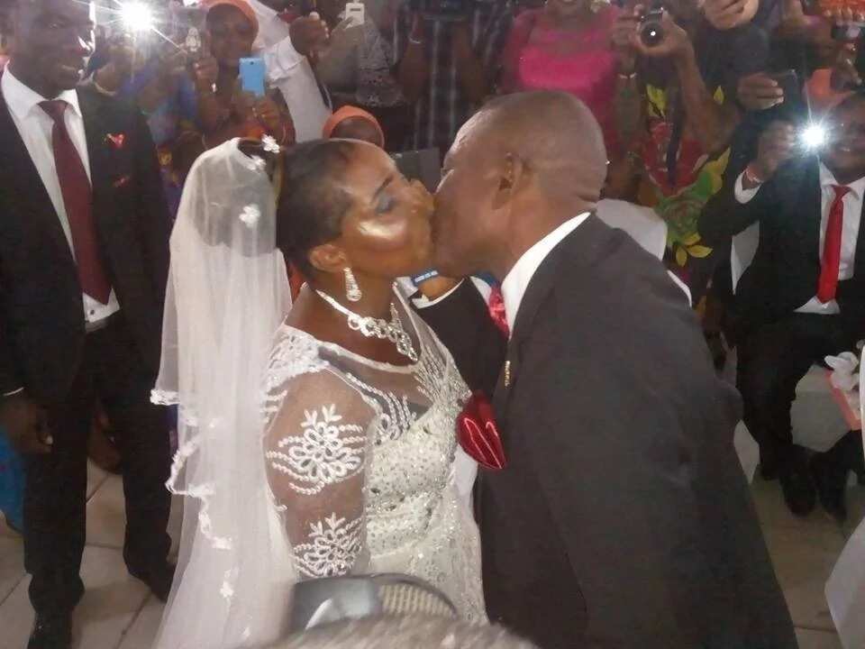 50-year-old woman walks down the aisle in Port Harcourt (photos)