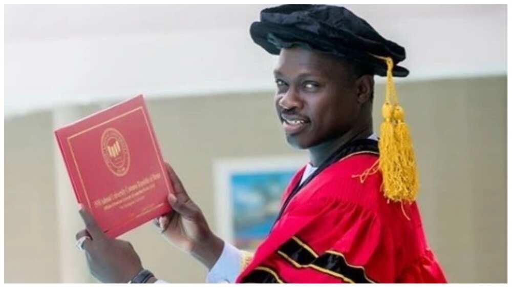 Ali Nuhu ya samu kyautar digirin girmamawa daga jami'ar kasar waje Ali Nuhu ya samu kyautar digirin girmamawa daga jami'ar kasar waje