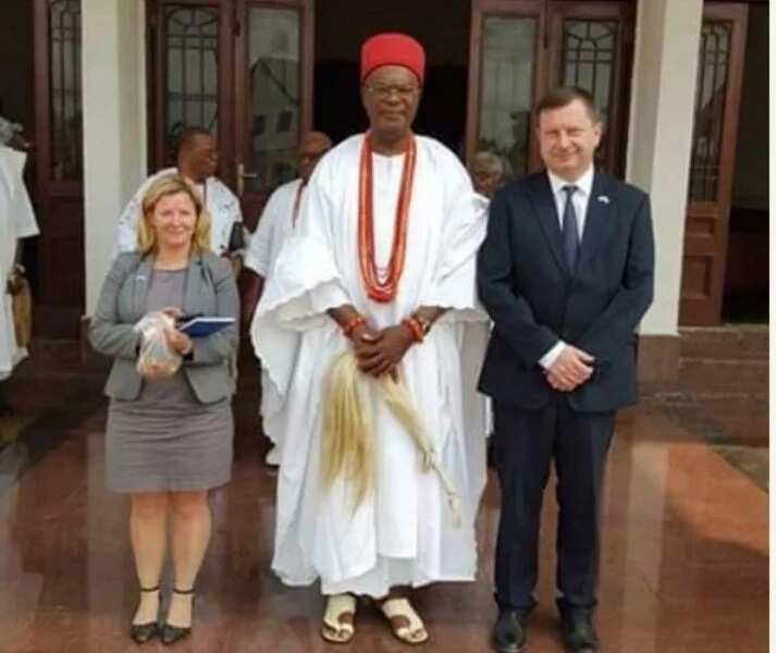 British High Commissioner visits Onitsha as IPOB laments plans to sell Biafra (photos)