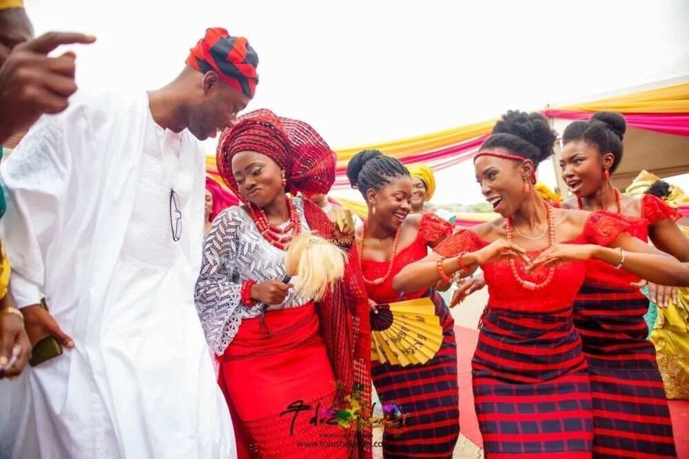 Idoma traditional attire (wedding)