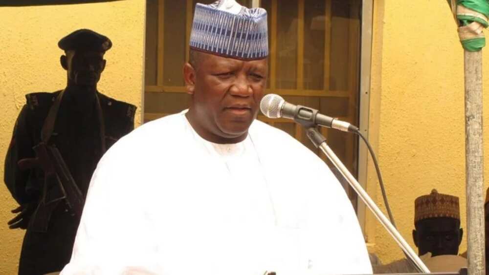 COVID-19: Gwamnatin Tarayya na binciken Yari da Gwamna Fintiri kan saba dokoki a filin jirgi COVID-19: Gwamnatin Tarayya na binciken Yari da Gwamna Fintiri kan saba dokoki a filin jirgi